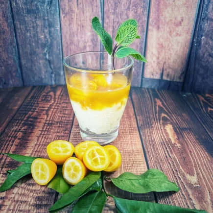 Grießbrei mit Kumquatsoße