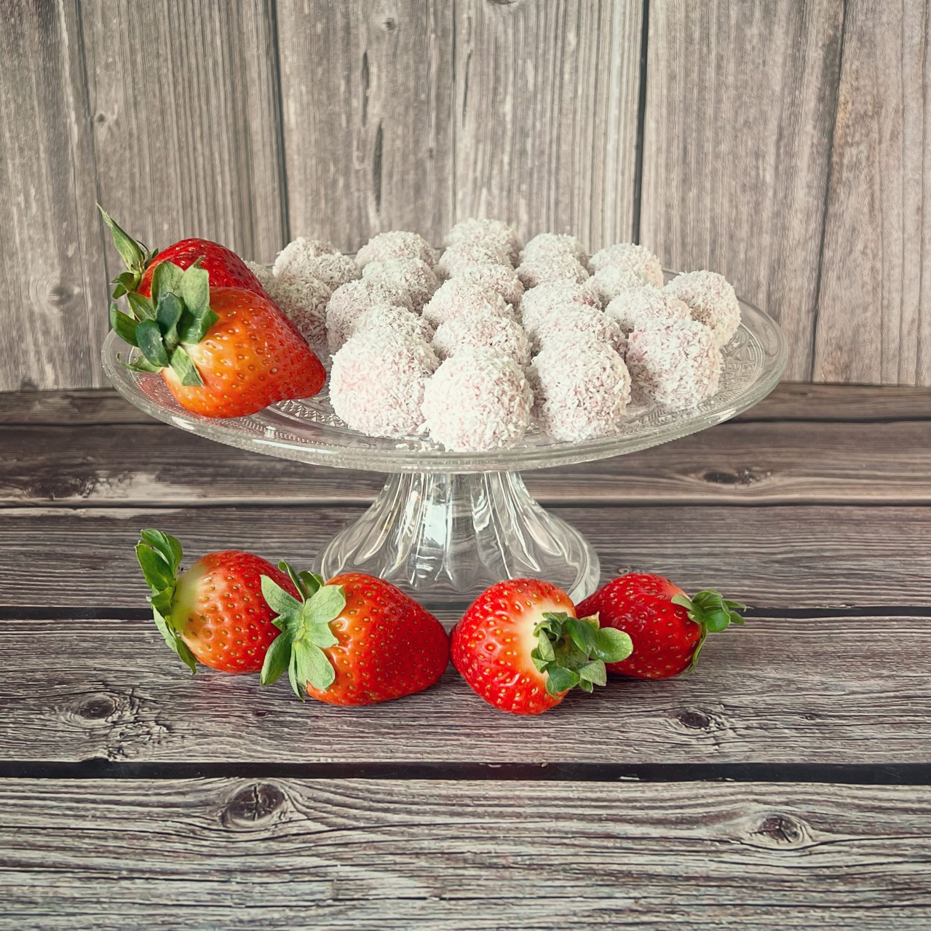 Kokospralinen: Der Klassiker mit einem Hauch von Erdbeer - Simones ...