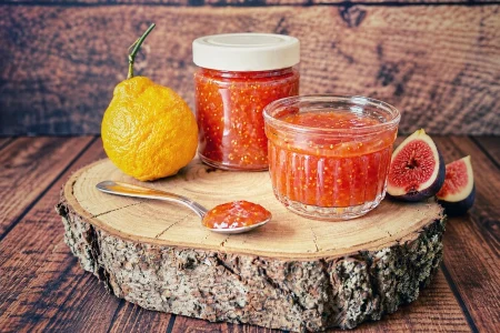 Selbst gemachte Lima-Rossa-Feigen-Marmelade mit Lima Rossa und Feigen